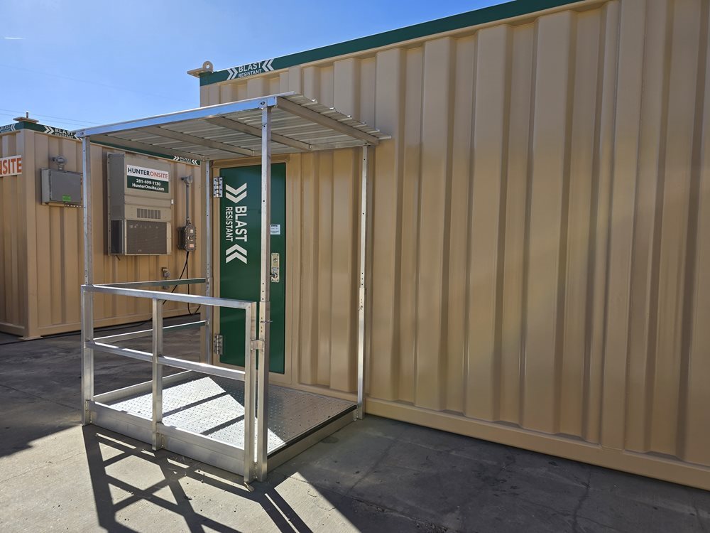 Step with Canopy